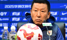 FB官网:足球报：崔康熙帅位与未来3轮比赛息息相关，间歇期是换帅好机会